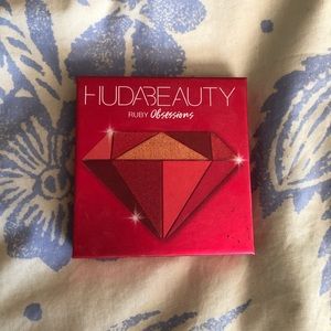 HUDA Beauty Ruby Obsessions